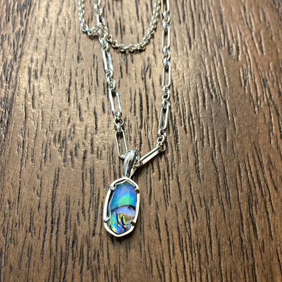 Kendra Scott Three Chain necklace - Picture 5 of 7